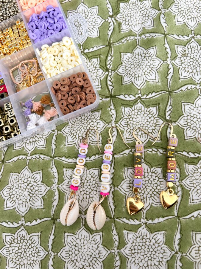 5 DIY ideja s perlama u obliku slova